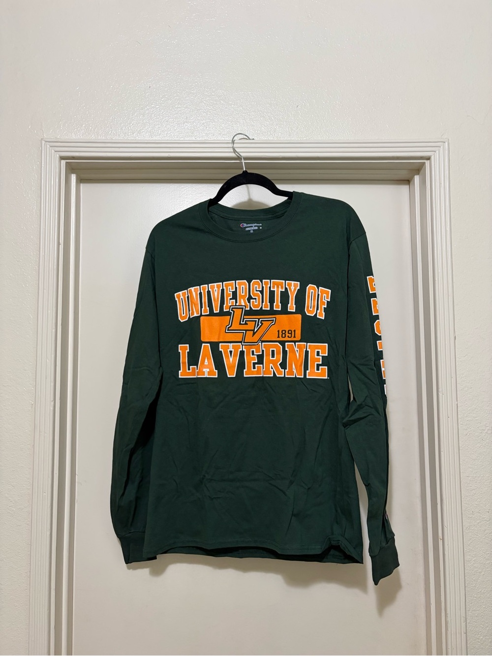 CHAMPION UNIVERSITY OF LA VERNE LEOPARDS LONG SLEEVE SHIRT SIZE MEDIUM NWT